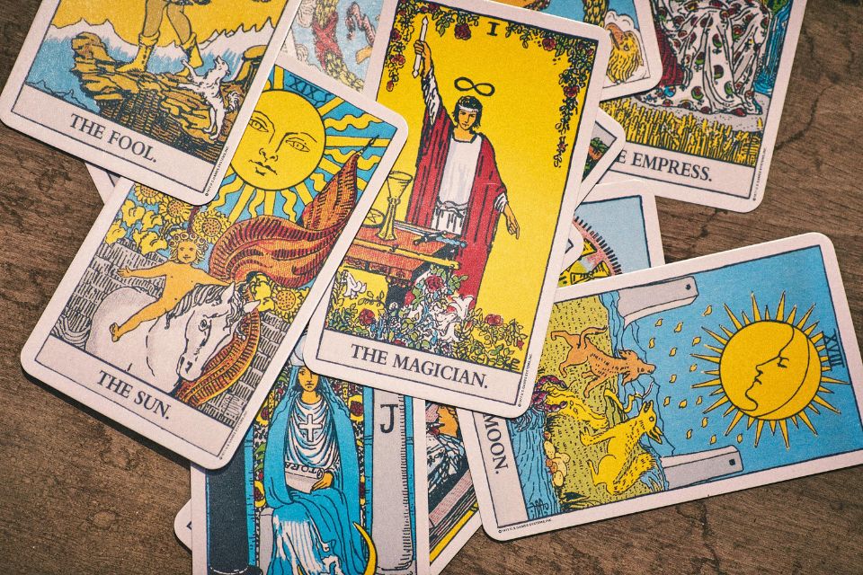 Tarot divinatoire : les 22 arcanes majeurs expliqués pour les débutants